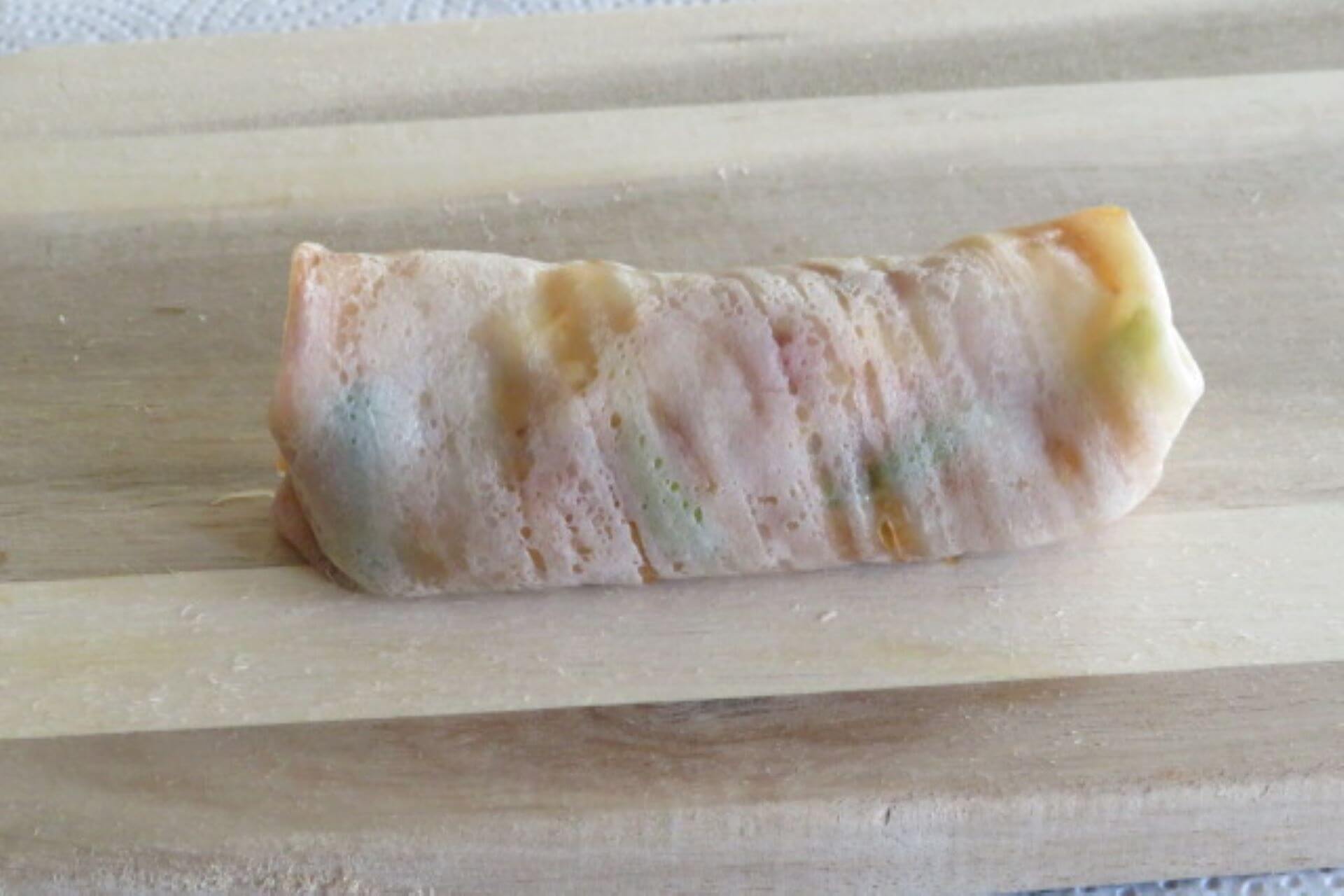 Tuck the Singapore popiah using my recipe in