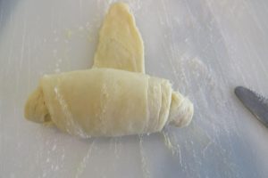 roll the homemade croissants up