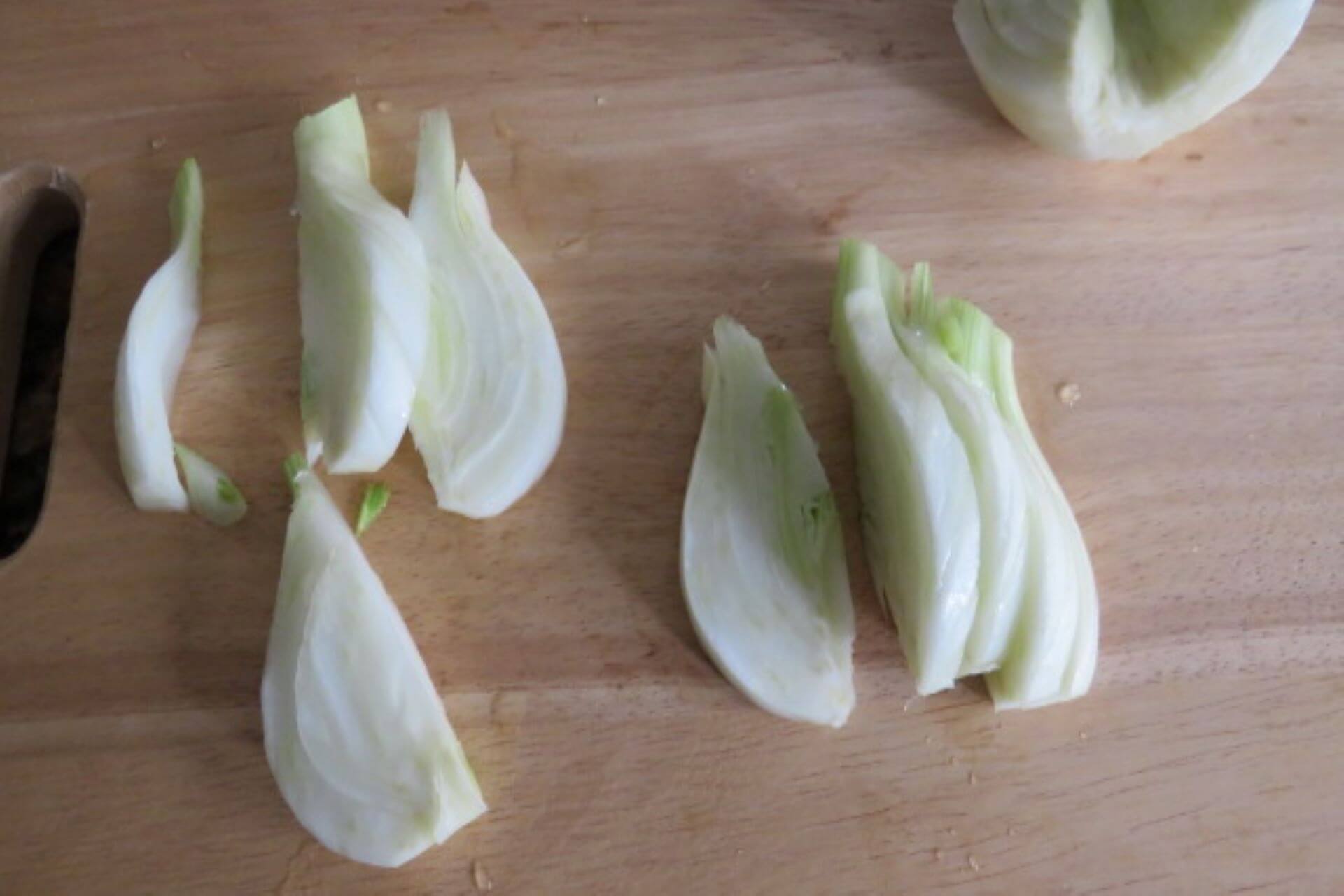 sliced fennel