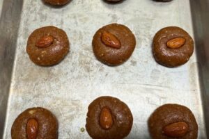 almond biscuits flattened balls with almonds