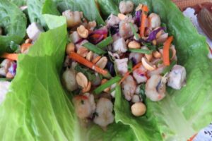 thai shrimp lettuce wraps with peanuts