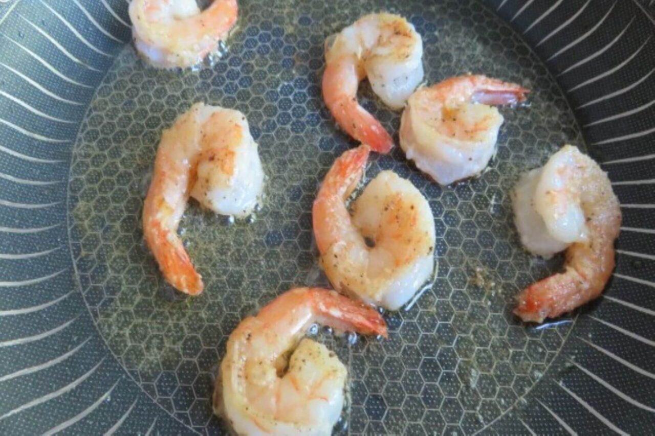 Easy Garlic Butter Shrimp - Stream of Flavors
