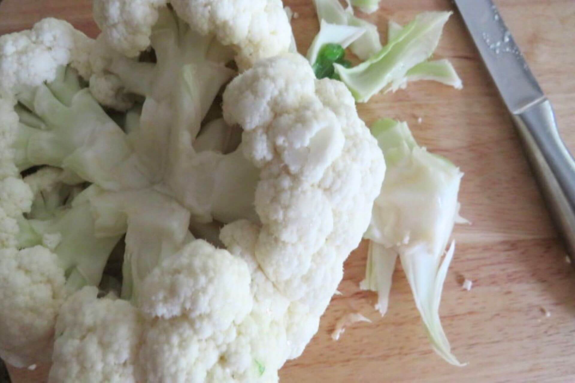 cleaned cauliflower without the core