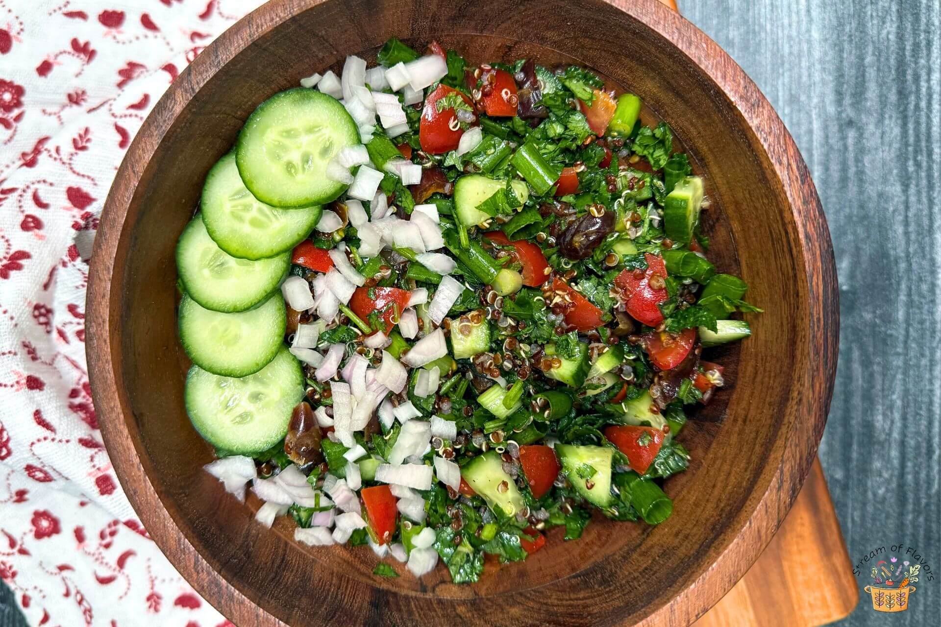 tabbouleh with quinoa with cucumber slices