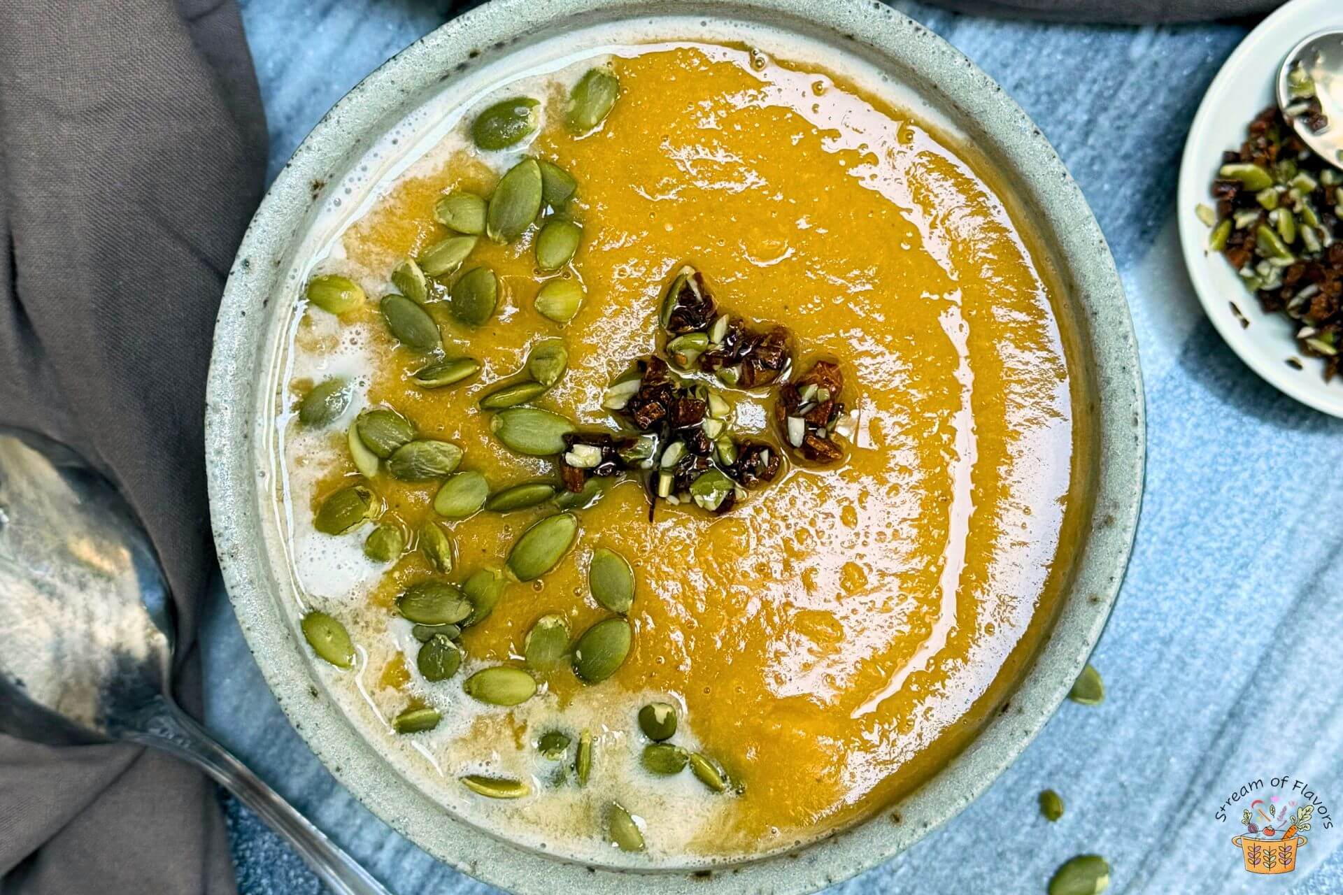 kabocha squash soup recipe with pumpkin seeds