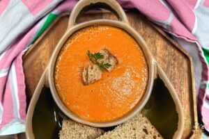 Indian tomato soup with croutons