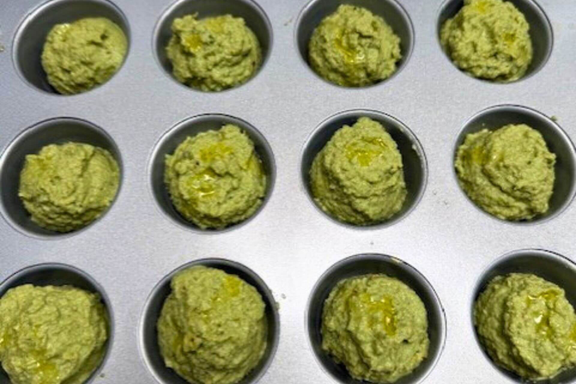 batter filled in a muffin tray