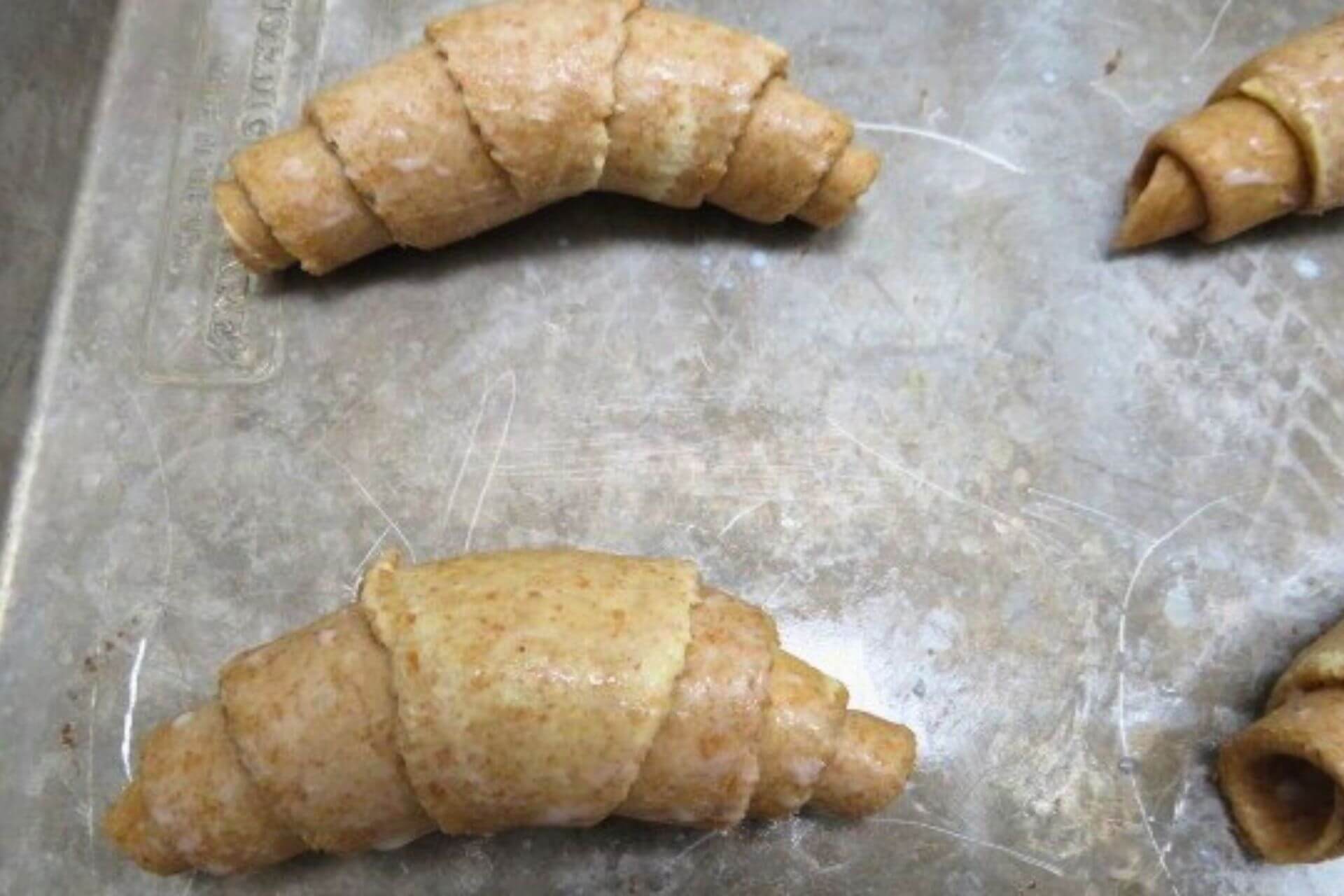 croissants brushed with milk or egg wash